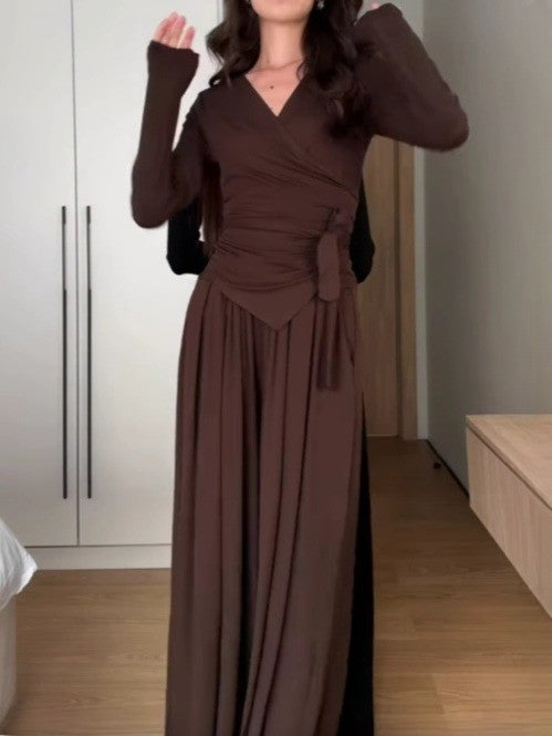 V-neck long-sleeved tie plus wide-leg trousers suit