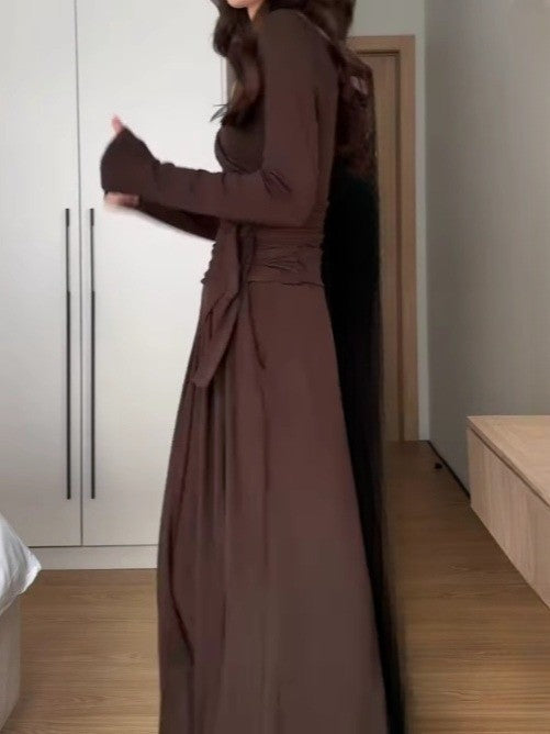 V-neck long-sleeved tie plus wide-leg trousers suit